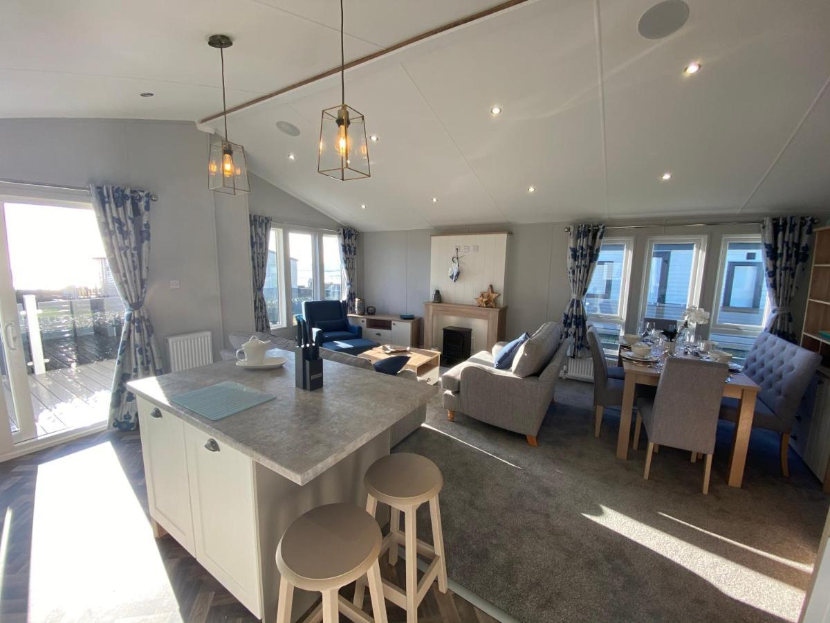 Sea View Beach Lodge Trecco Bay 3 Bedroom Porthcawl Eksteriør billede